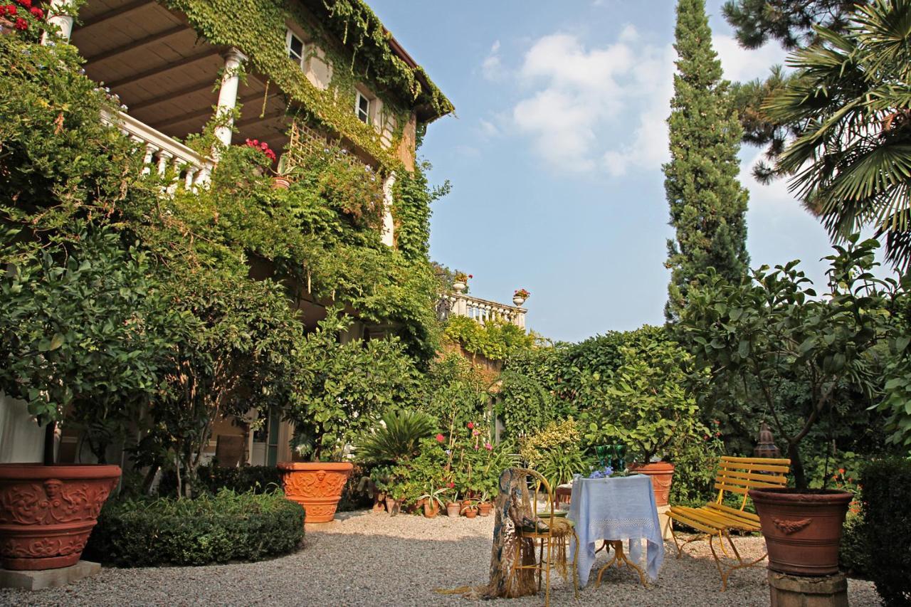 B&B Alla Mezza Luna Лонато Экстерьер фото